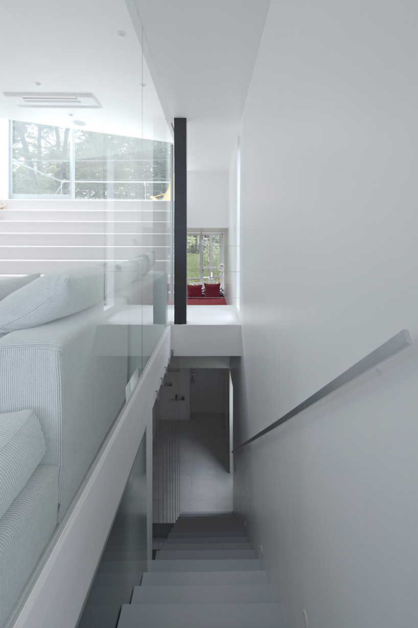 a.l.x.-junichi-sampei-denenchofu-house-designboom-004