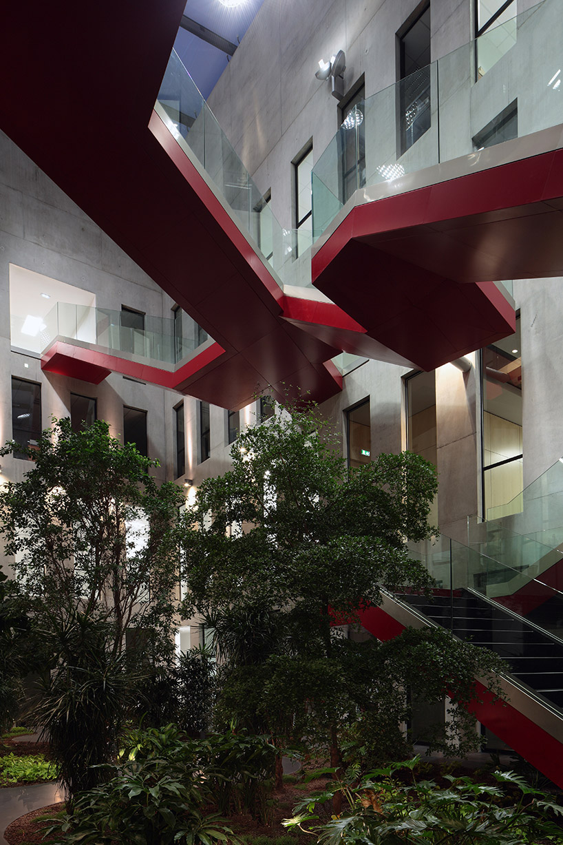 ecdm-architectes-new-city-hall-bezons-paris-designboom-02