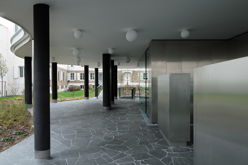 ecdm-architects-villa-saxe-paris-designboom-02