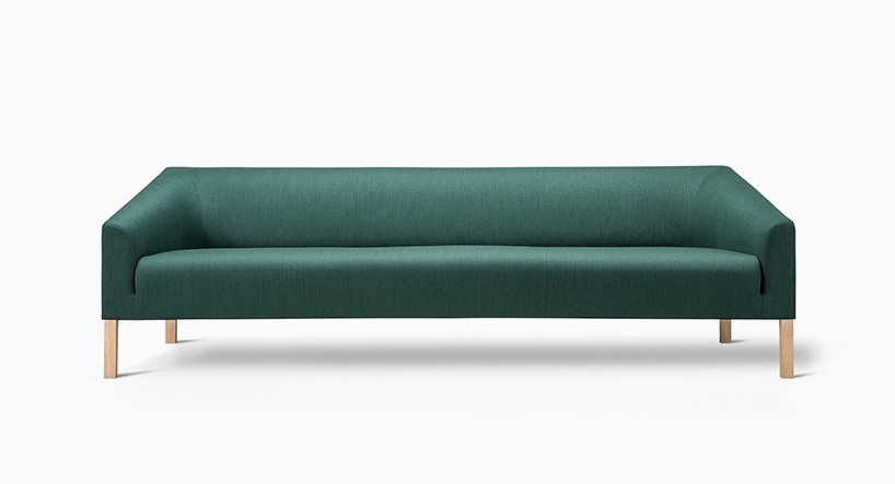 fredericia-jasper-morrison-kile-sofa-pon-coffe-table-taro-table-designboom-03