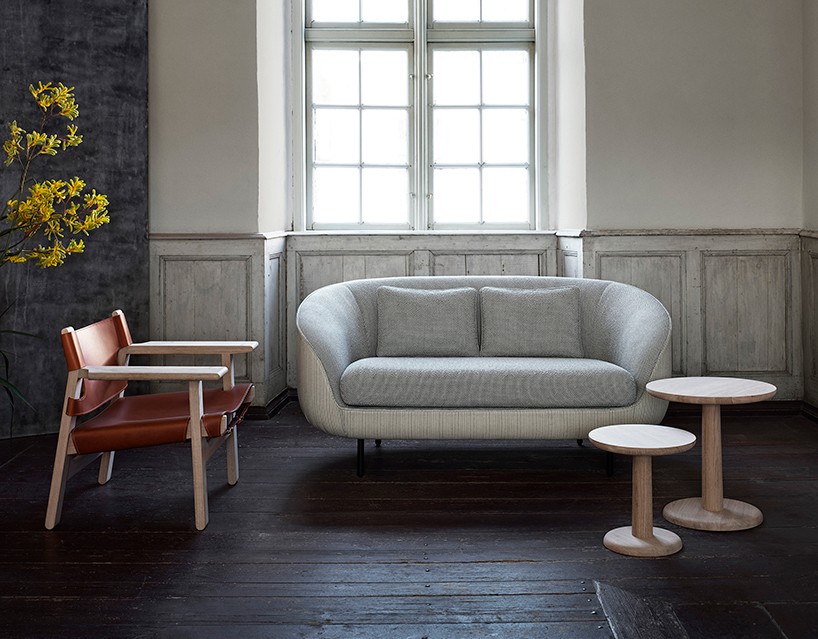 fredericia-jasper-morrison-kile-sofa-pon-coffe-table-taro-table-designboom-07