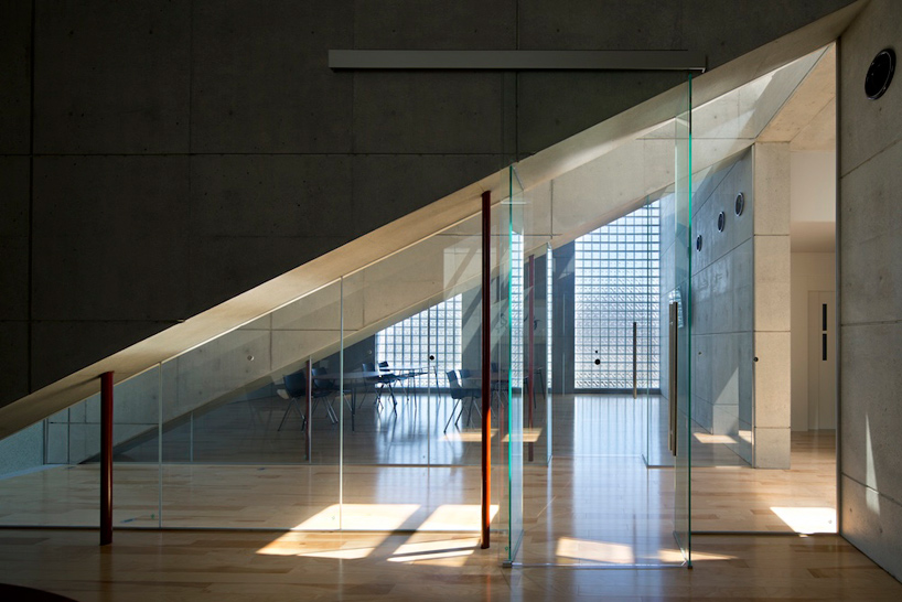mamiya-shinichi-design-studio-shinkoji-temple-aichi-japan-designboom-02