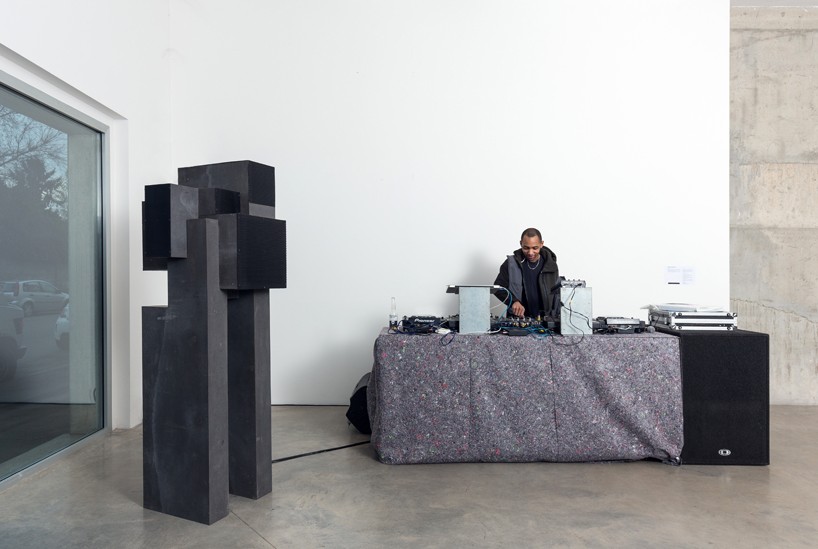 plusdesign-gallery-pico-colombia-milan-designboom-014