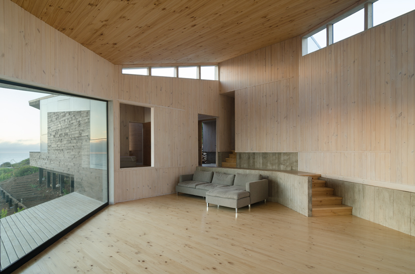 whale!-architecture-house-tunquen-chile-designboom-02