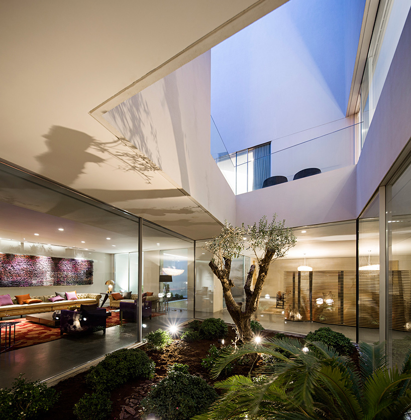 AGi-architects-wall-house-khaldiya-kuwait-designboom-02