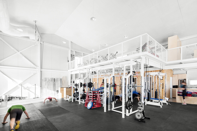 architecture-microclimat-la-taule-training-center-waterloo-canada-designboom-02