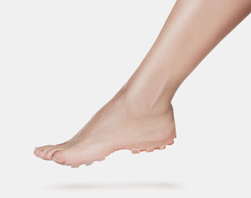 barefoot-jyo-john-mulloor-digital-art-designboom-02