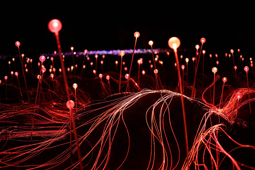 bruce-munro-field-of-light-uluru-australia-solar-power-designboom-02
