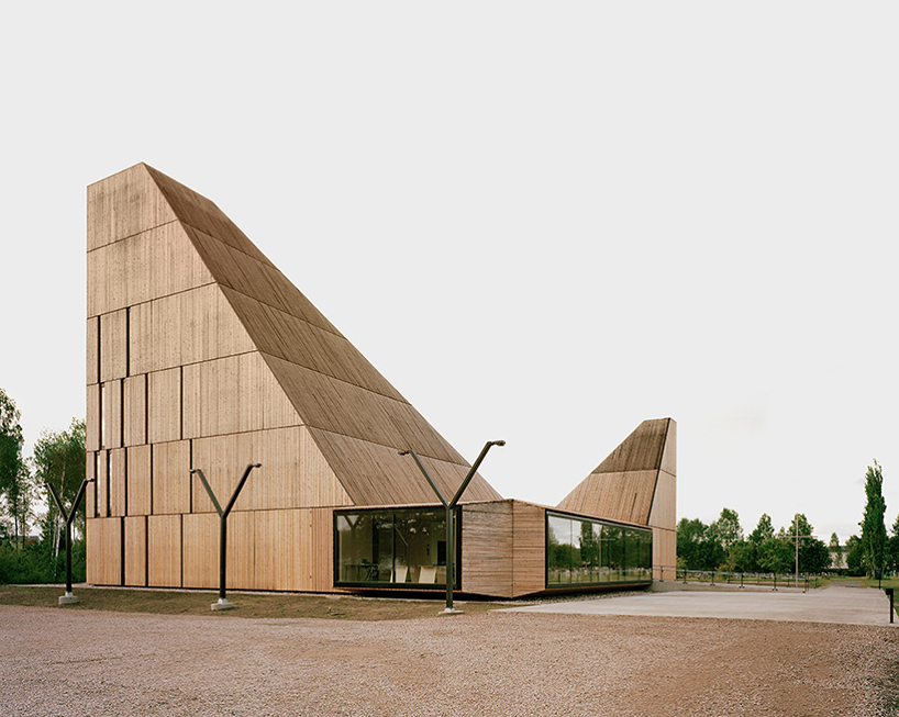 espen-surnevik-new-valer-church-hedmark-norway-designboom-02