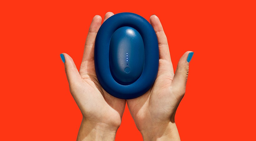 karim-rashid-richard-smiedt-bump-mobile-charger-designboom-01
