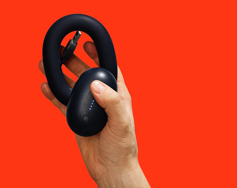 karim-rashid-richard-smiedt-bump-mobile-charger-designboom-02