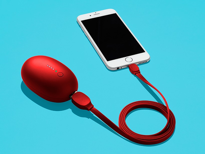 karim-rashid-richard-smiedt-bump-mobile-charger-designboom-07