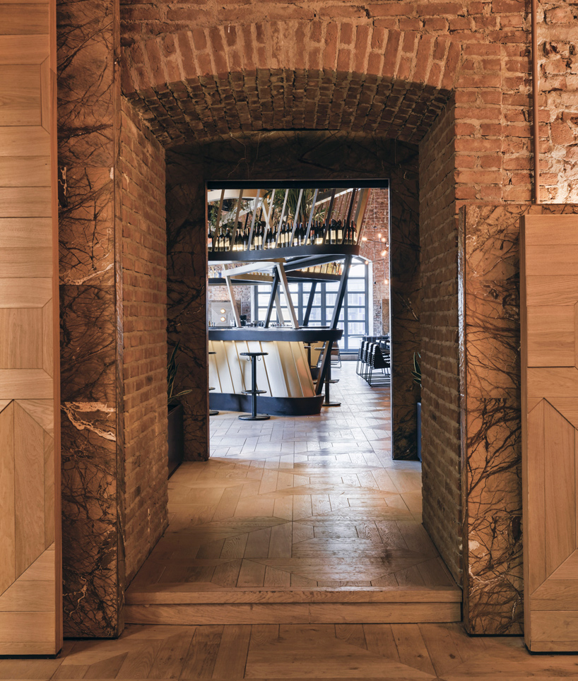 kilimanjaro-restaurant-bar-istanbul-autoban-architects-designboom-02