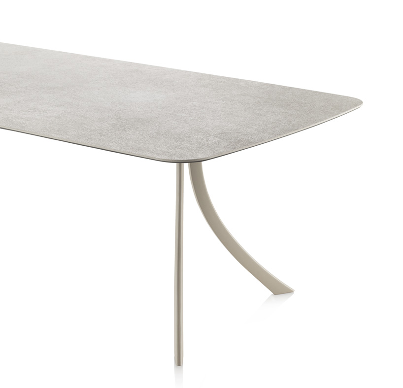 lievore alterr molina expormim falcata table designboom 