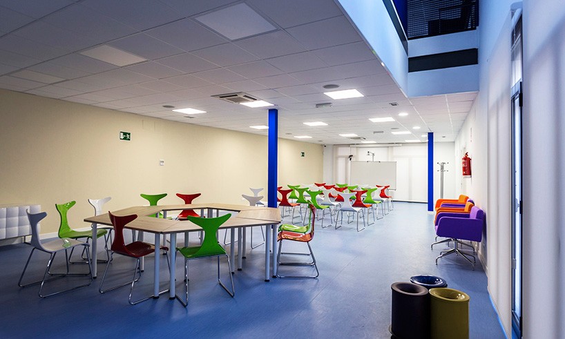 OOIIO business incubator office 