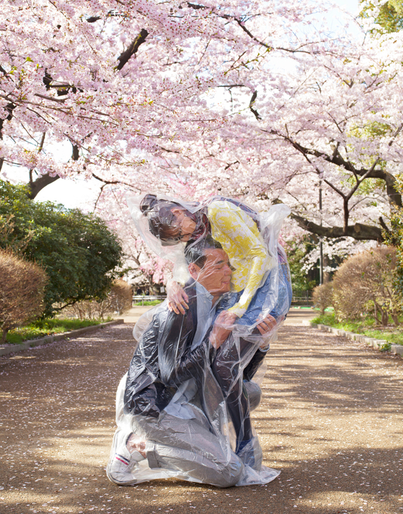 photographer-hal-flesh-love-returns-designboom-05