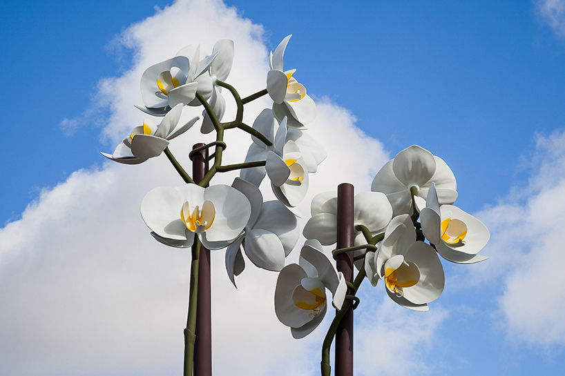 public-art-fund-isa-genzken-two-orchids-new-york-city-designboom-07