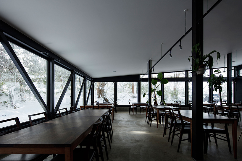 takuya-hosokai-plate-restaurant-gallery-community-center-niigata-japan-designboom-02