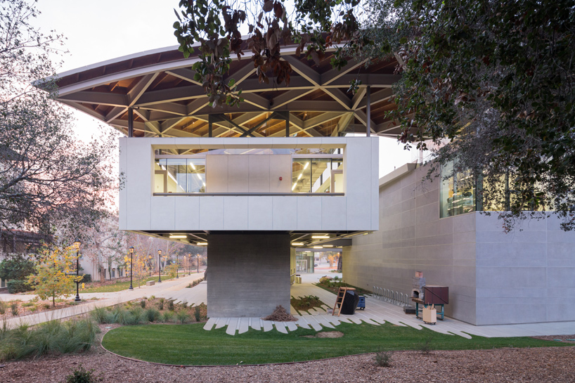 wHY-architects-pomona-college-studio-art-hall-los-angeles-designboom-06