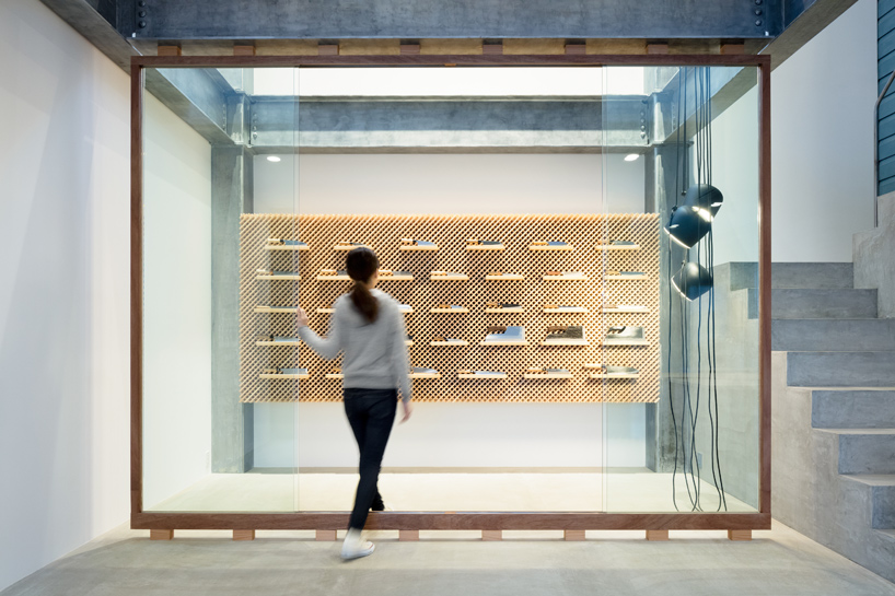 yusuke-seki-tadafusa-japanse-blacksmith-knife-factory-designboom-02