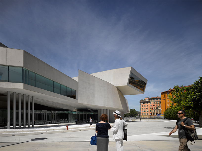 zaha-hadid-dies-aged-65-designboom-07