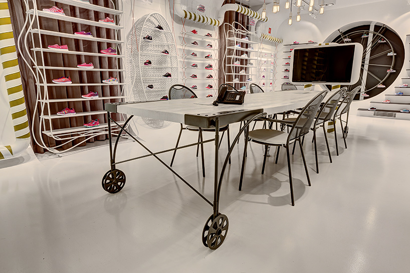 zemberek-design-skechers-kids-showroom-interiors-istanbul-designboom-02