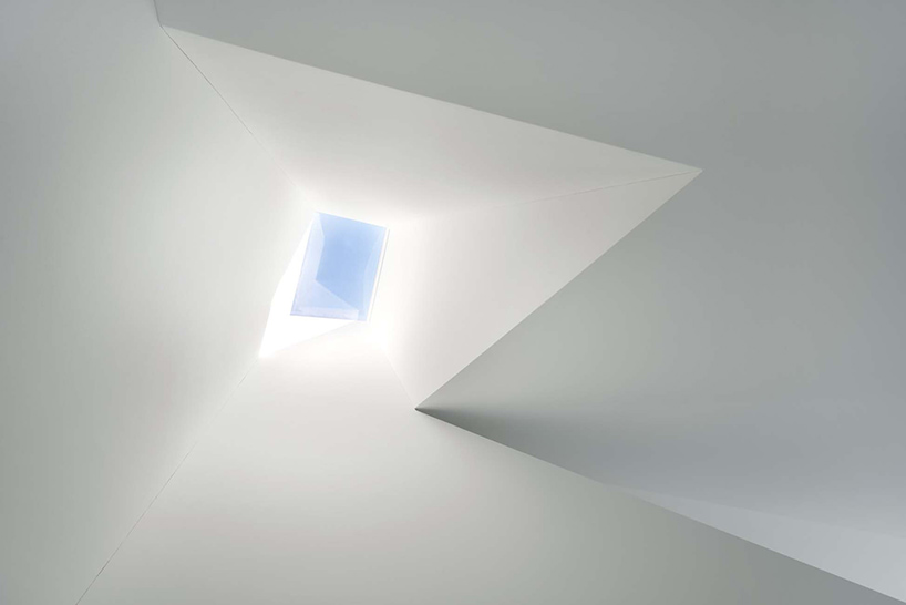 L3P-architekten-house-lendenmann-renovation-regensberg-switzerland-designboom-01