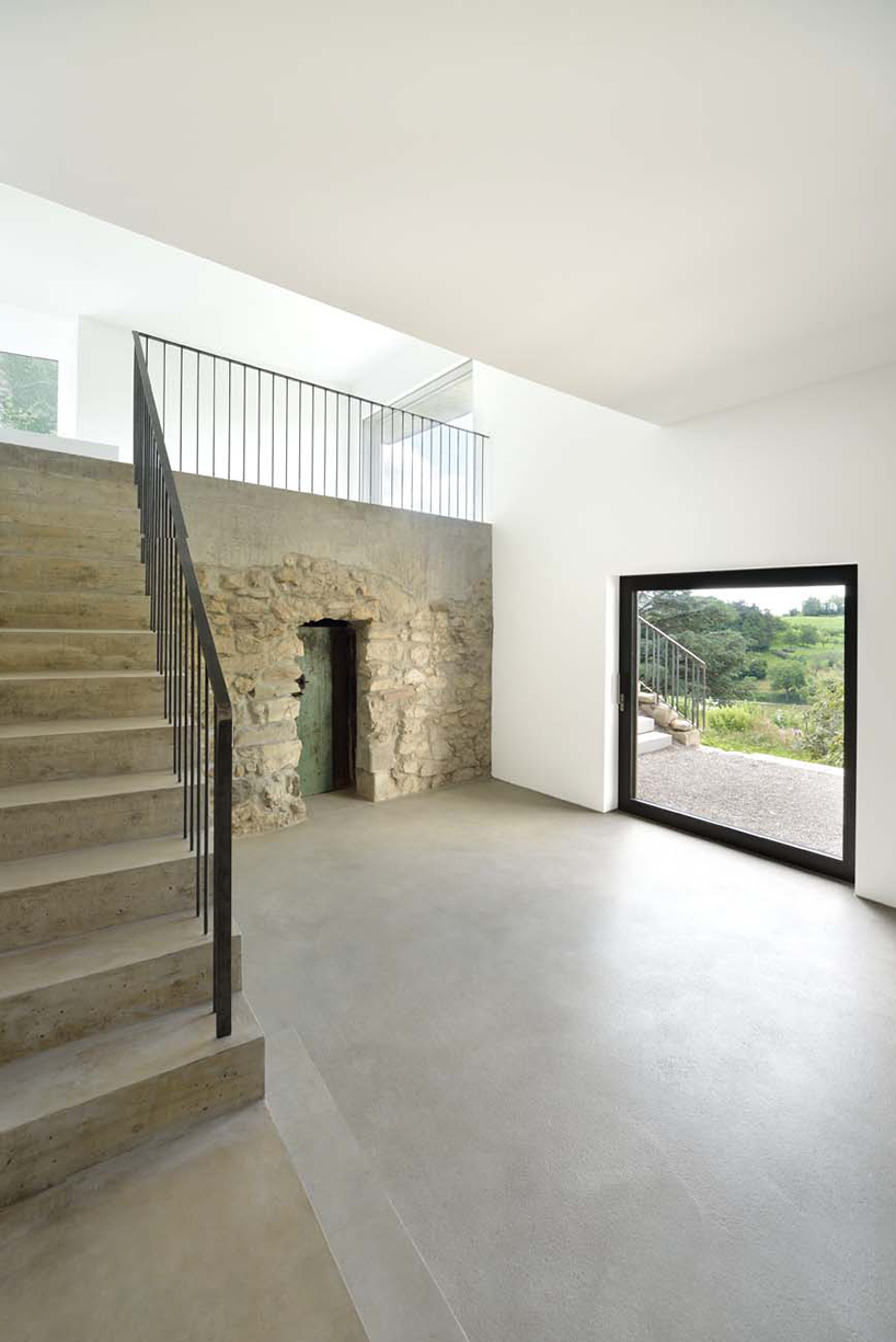 L3P-architekten-house-lendenmann-renovation-regensberg-switzerland-designboom-01