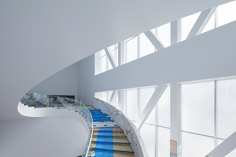 OMA-rem-koolhaas-mnbaq-musee-national-des-beaux-arts-du-quebec-set-to-open-designboom-02