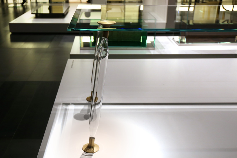 PhilippeStarck_SSchito-LADY-HIO_glas italia-designboom-07