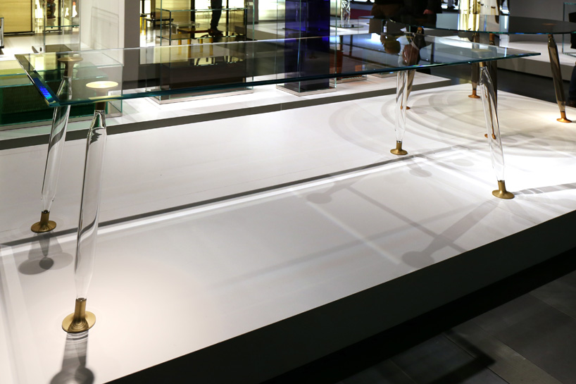 PhilippeStarck_SSchito-LADY-HIO_glas italia-designboom-08