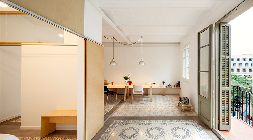 adrian-elizalde-apartment-renovation-eixample-barcelona-designboom-02