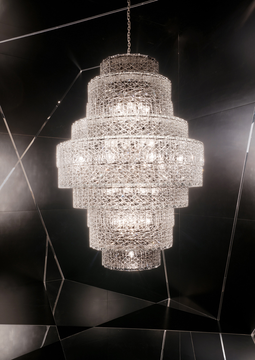 baccarat-lumieres-out-of-the-box-arik-levy-milan-design-week-designboom-02