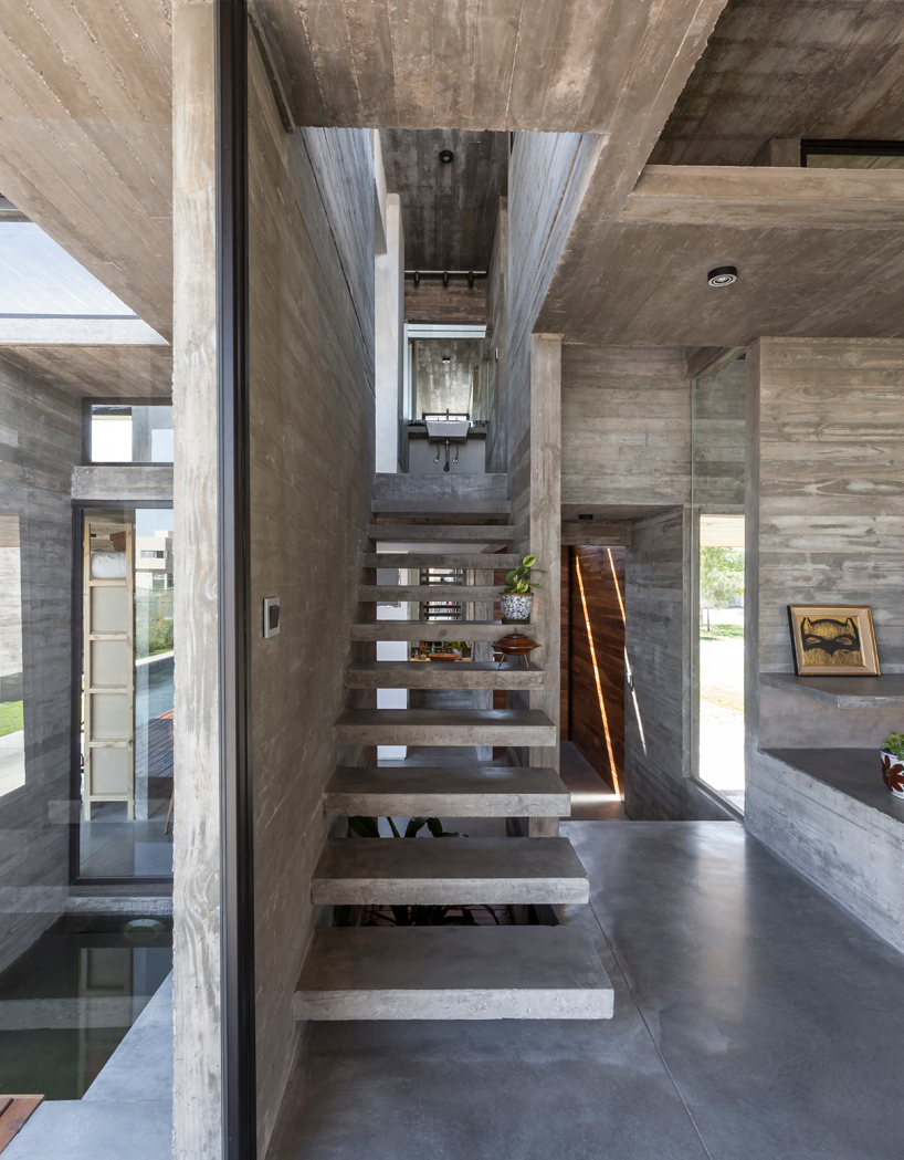 estudio-besonias-almeida-casa-berazategui-argentina-designboom-02