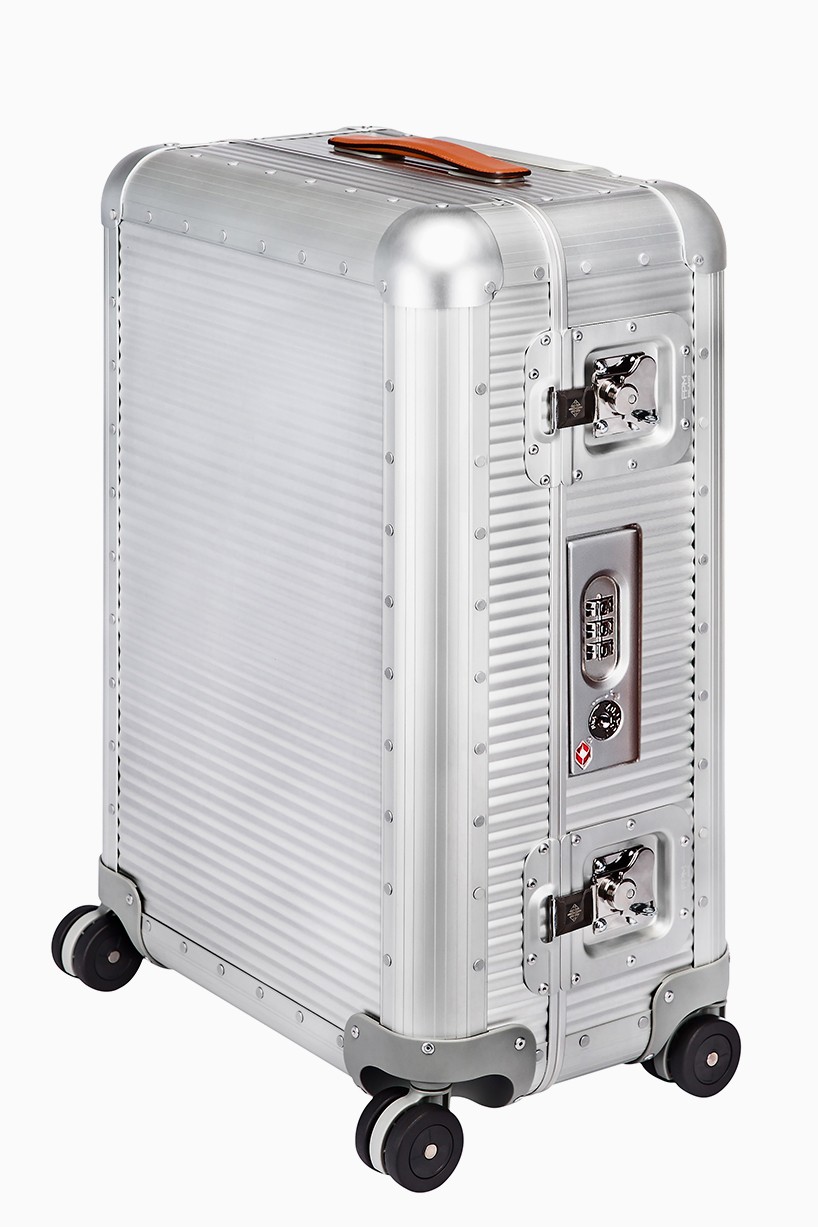 fabbrica-pelletterie-milano-marc-sadler-bank-collection-luggage-designboom-06