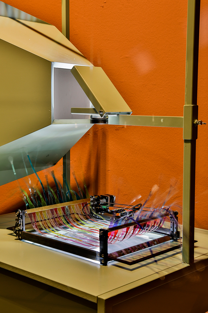 hella-jongerius-louise-schouwenberg-la-rinascente-shadow-windows-milan-design-week-designboom-02