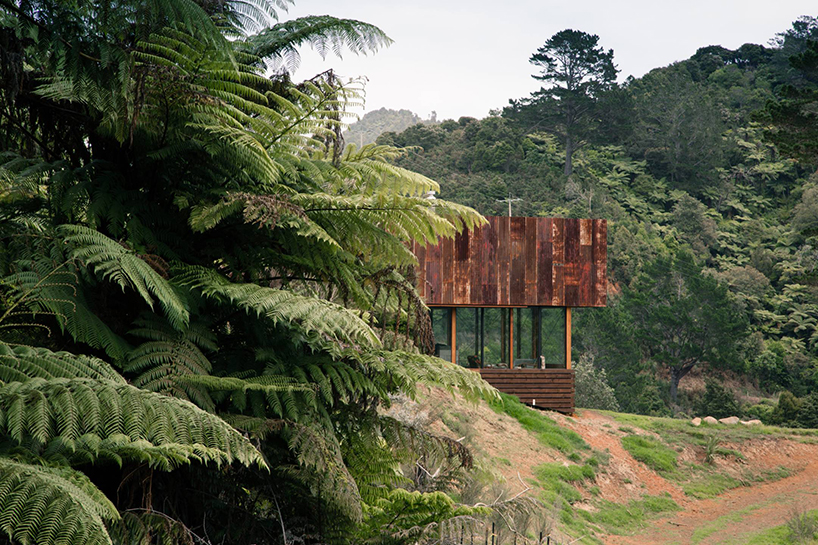 herbst-architects-K-valley-house-new-zealand-designboom-02
