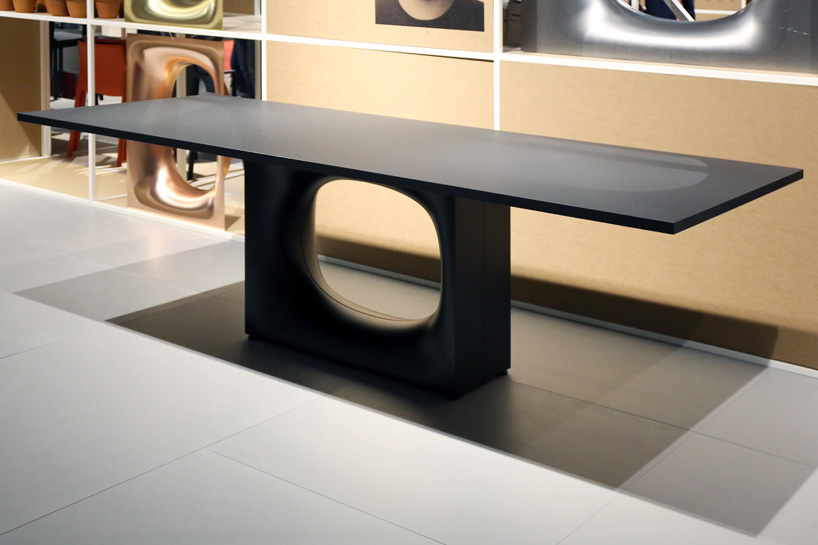 kensaku oshiro kristalia hole table designboom