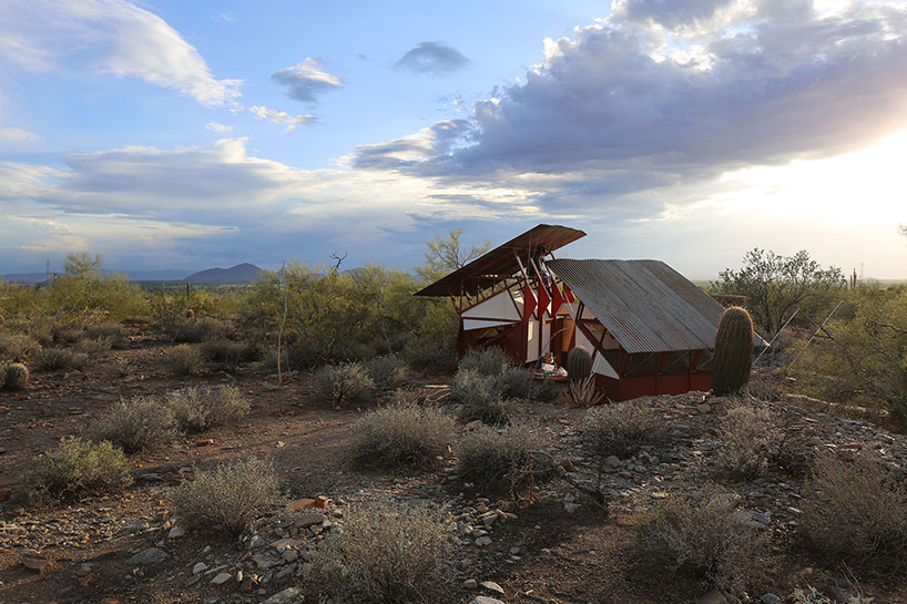 aixopluc develops a series of survival structures in the sonoran desert - 1