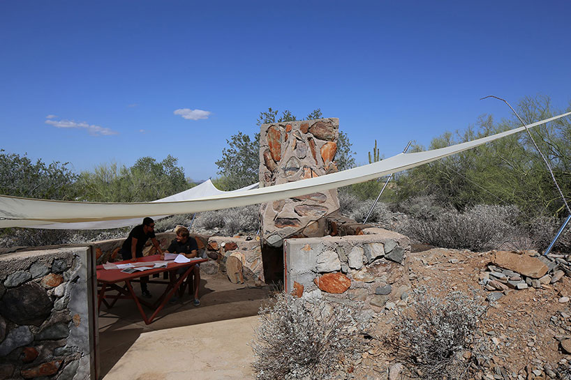 aixopluc develops a series of survival structures in the sonoran desert - 3