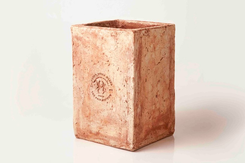 museo-della-merda-milan-design-week-designboom-008