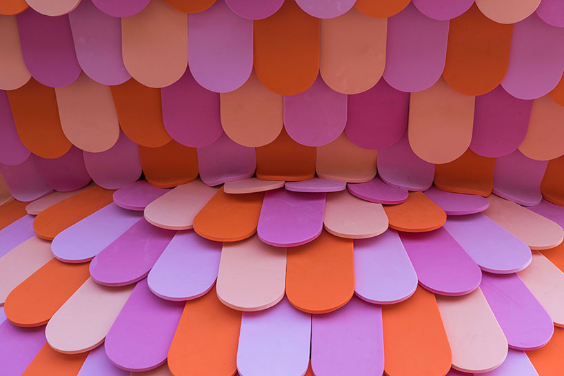 studio-florentijn-hofman-floating-fish-art-wuzhen-designboom-02