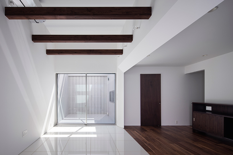 yoshiaki-yamashita-light-grain-house-osaka-japan-designboom-02