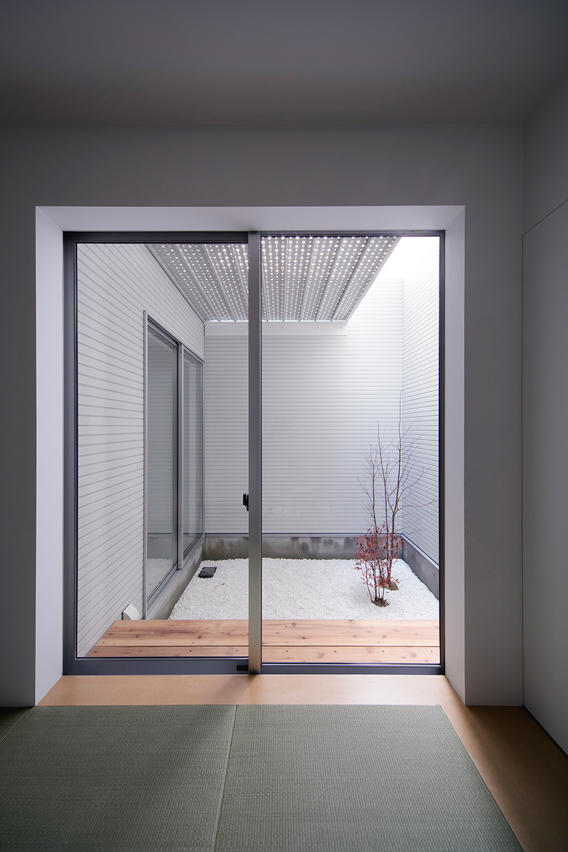 yoshiaki-yamashita-light-grain-house-osaka-japan-designboom-02