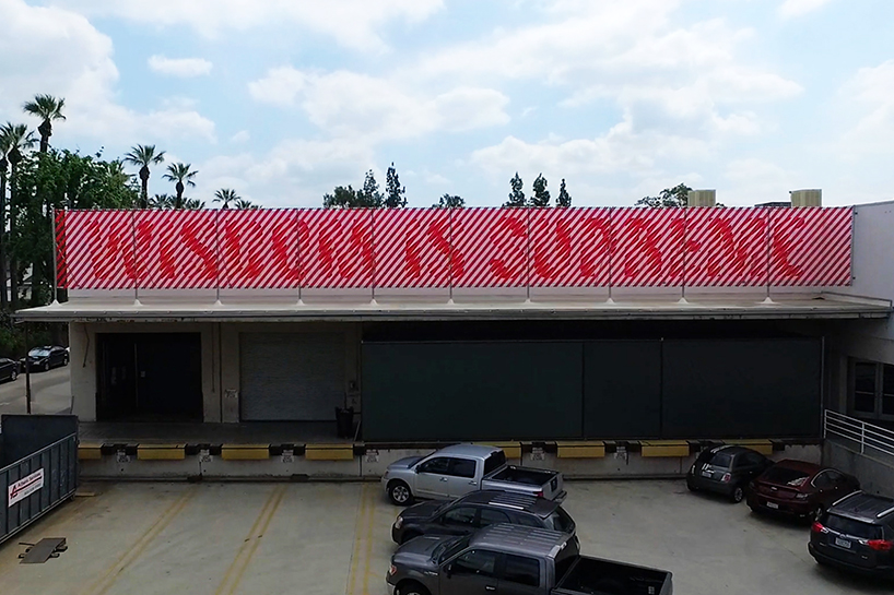 andrew-byrom-azusa-pacific-university-type-installation-designboom-01