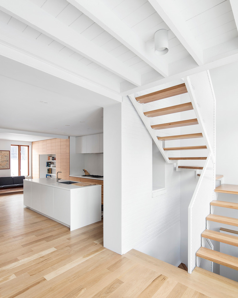 architecture-microclimat-hotel-de-ville-residence-montreal-canada-designboom-02