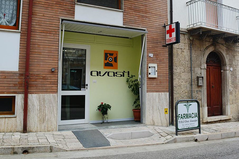 biancoshock-real-life-internet-elderly-italian-village-web-0.0-civitacampomarano-designboom-02