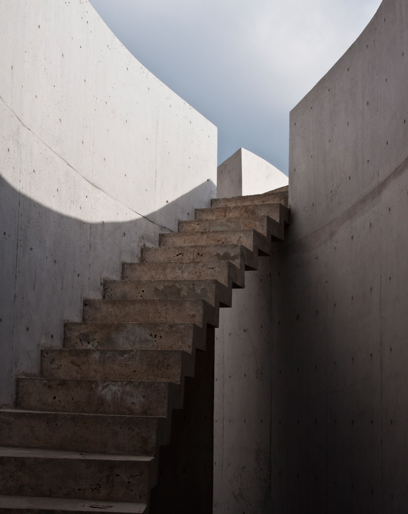 cazu zegers casa soplo whisper house designboom 