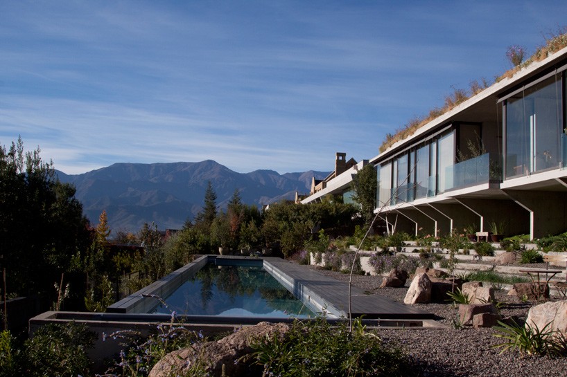 cazu zegers casa soplo whisper house designboom 