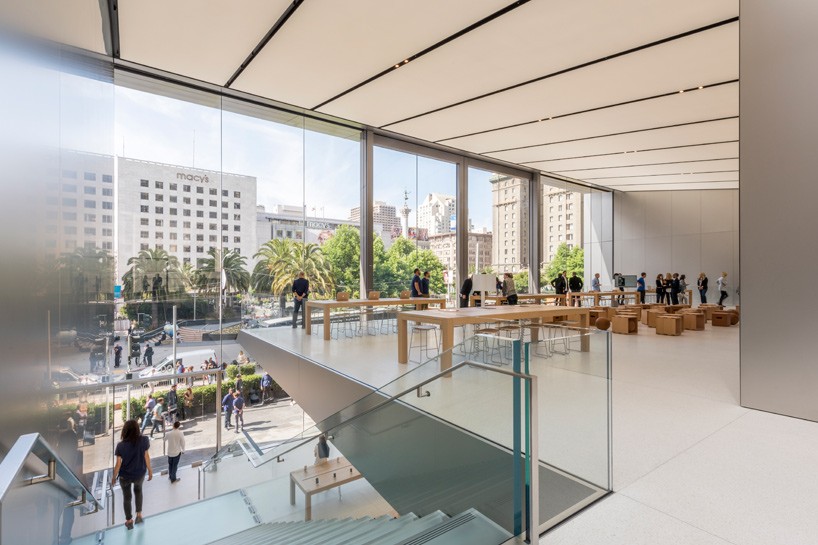 The new Apple store in Miami by Foster + Partners features an undulated,  vaulted roof